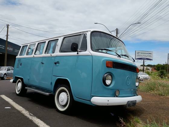 VOLKSWAGEN KOMBI 1.6 LUXO 8V GASOLINA 3P MANUAL